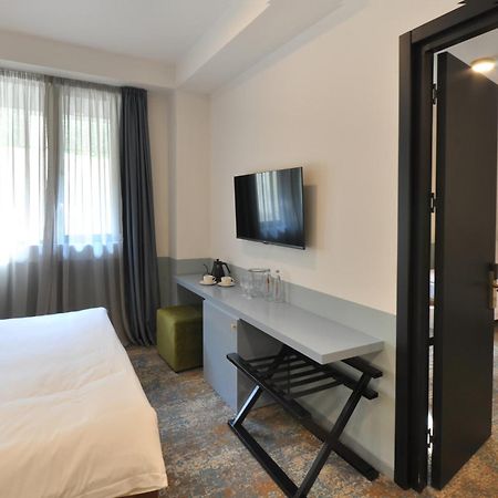 Castor & Pollux Hotel Tbilisi Exteriör bild