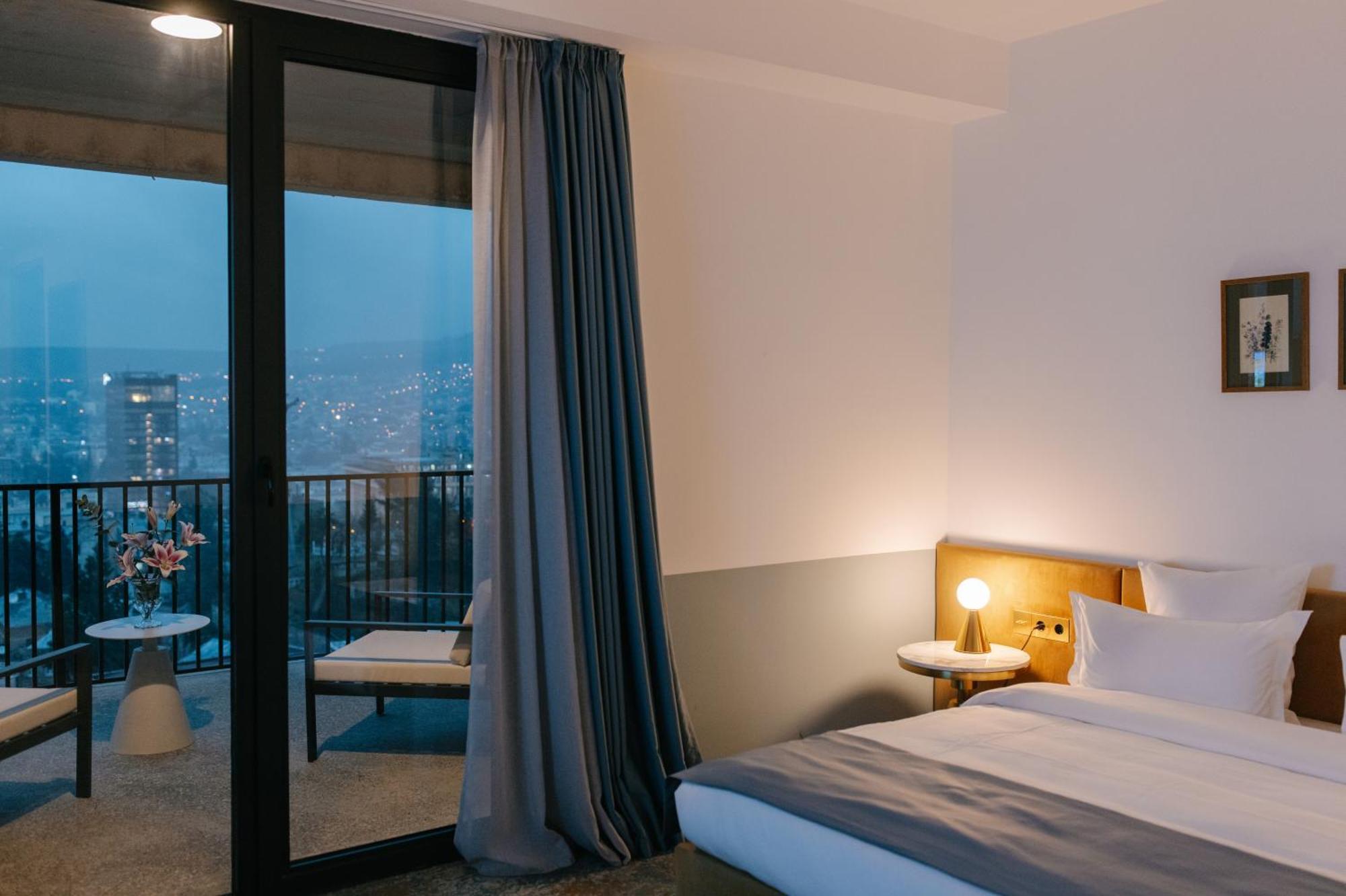 Castor & Pollux Hotel Tbilisi Exteriör bild